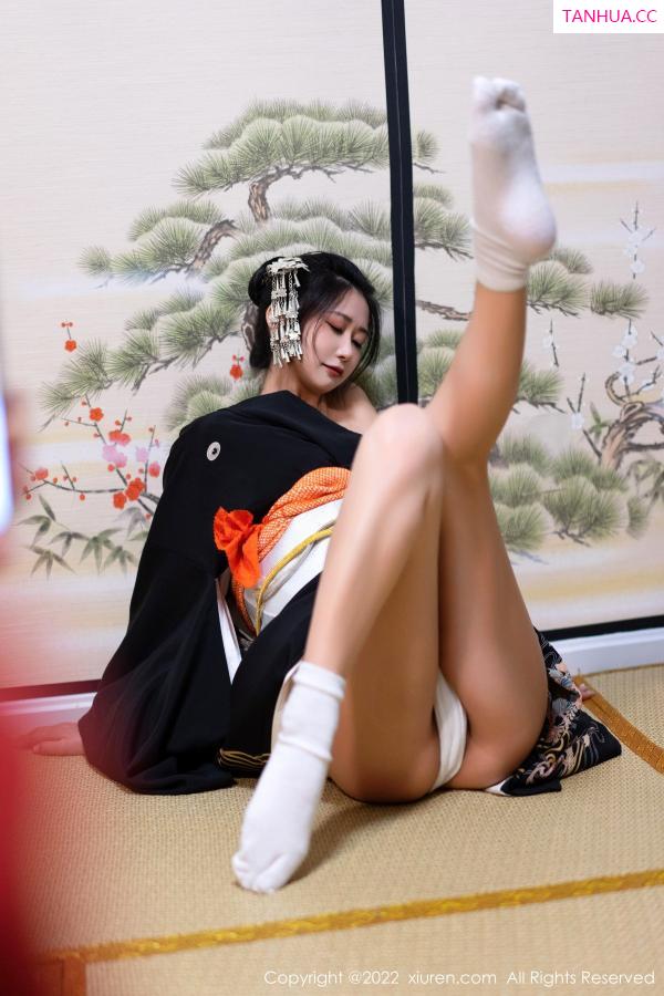 laura阿姣  [XiuRen]高清写真图 2022.11.30 No.5932 laura阿姣 和服美腿第40张图片